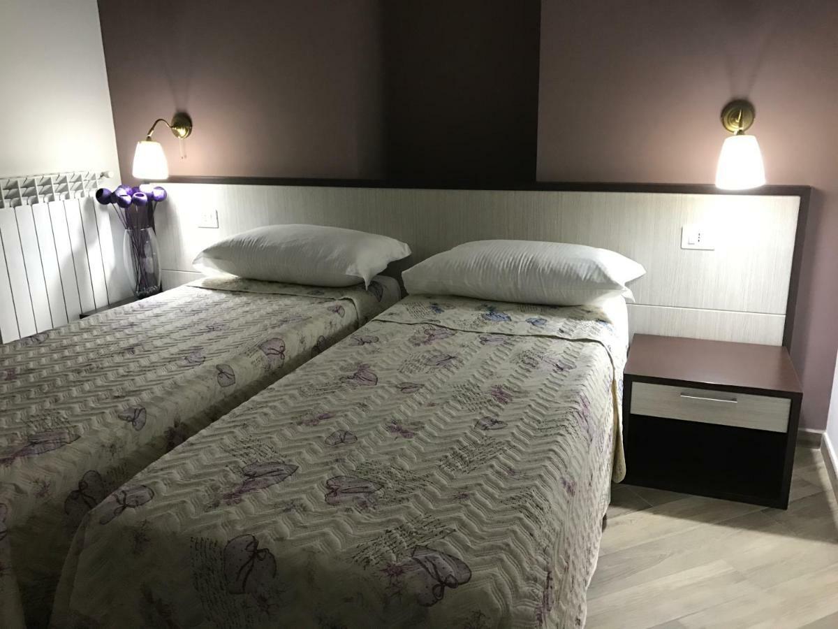 Residenza Murat Caserta Eksteriør billede